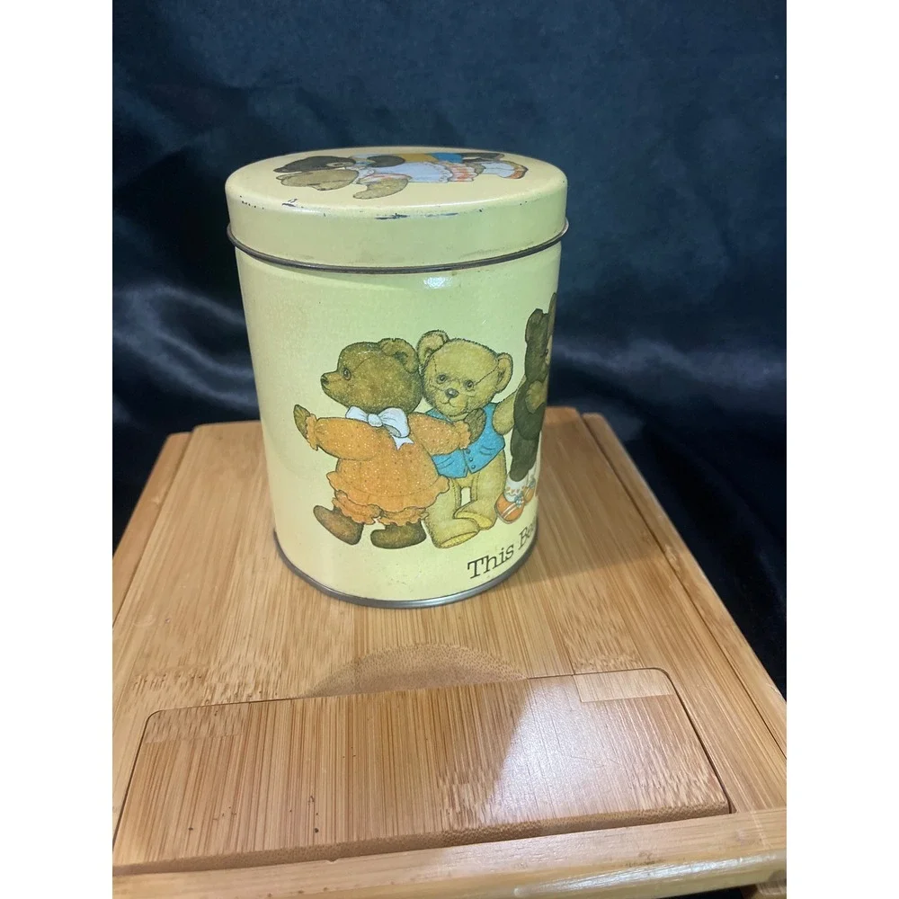 Vintage 1984 WSCC Teddy‎ Bear Tin This Bears My Hug To You Small Round Canister